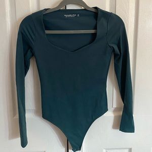 Abercrombie & Fitch Long Sleeve Sweetheart Bodysuit